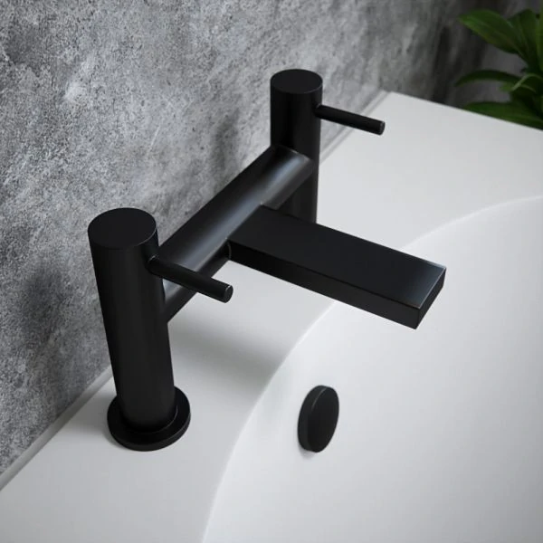 The Tap Factory Vanto Black Bath Filler with Vanto Black Handle