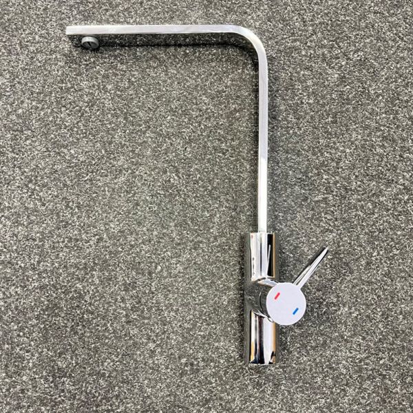 Contemporary kitchen mixer with swivel spout in Chrome